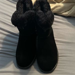 Lamo Black booties sz 10